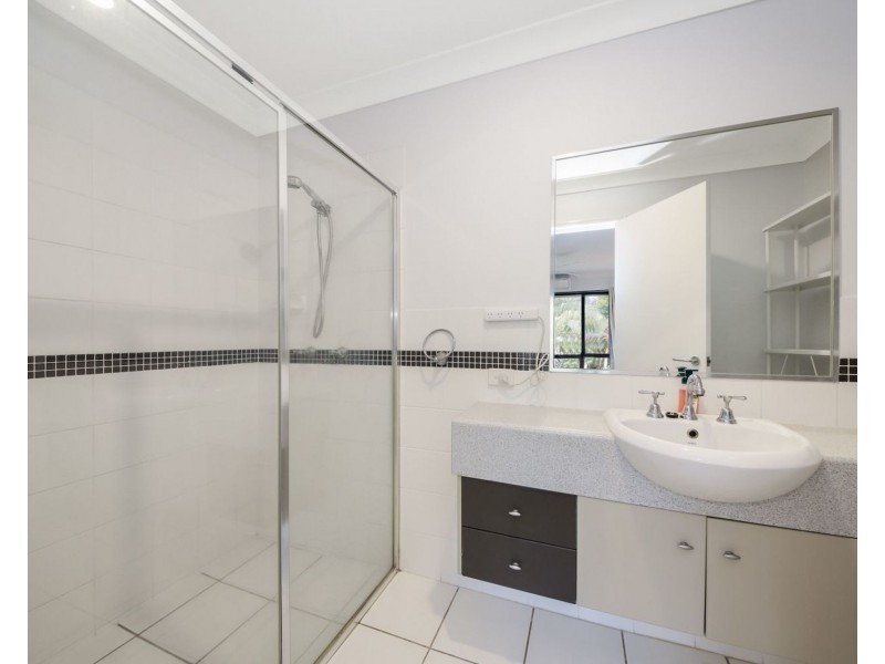 1 Matthews Crescent, Pimpama QLD 4209