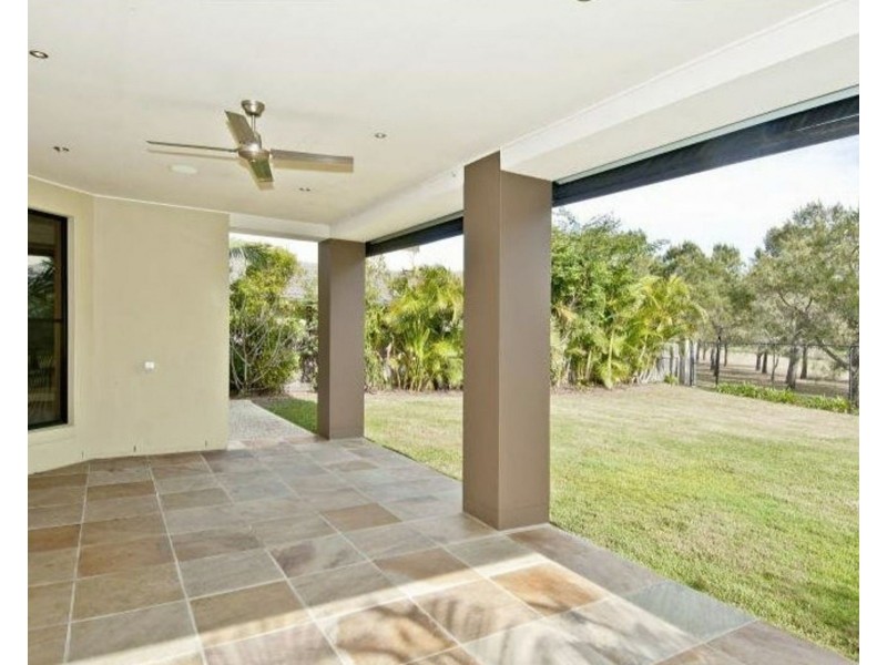 11 The Avenue, Windaroo QLD 4207