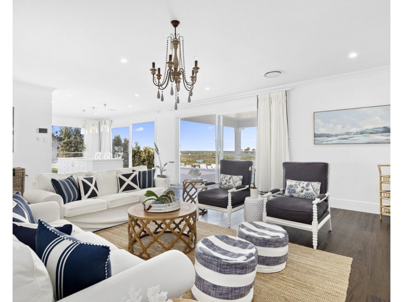 28 Quest Terrace, Coomera Waters QLD 4209