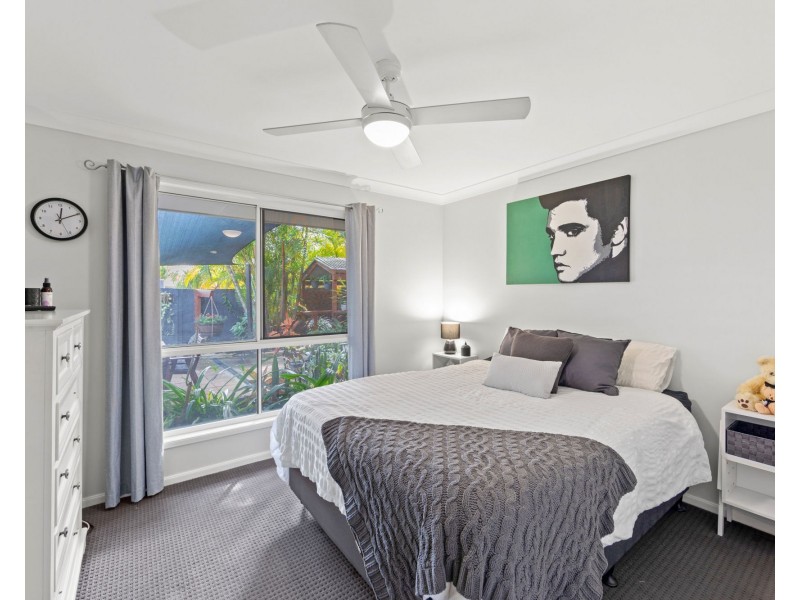 22 Pacific Pines Boulevard, Pacific Pines QLD 4211