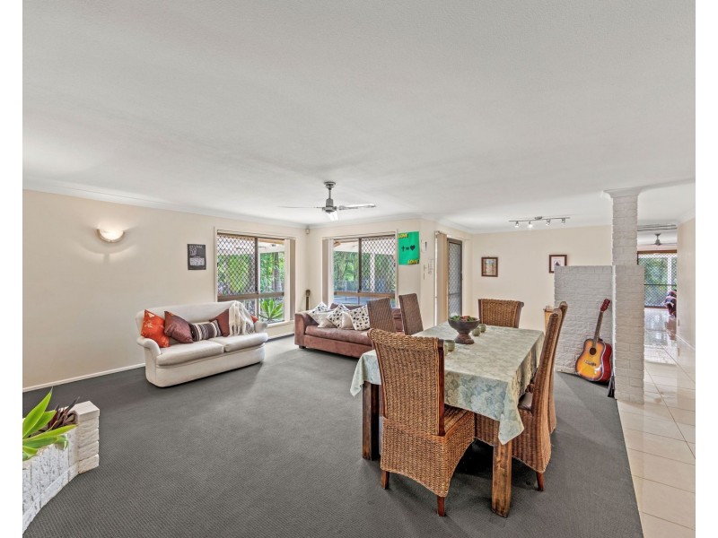 92 California Drive, Oxenford QLD 4210