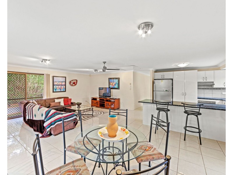 92 California Drive, Oxenford QLD 4210