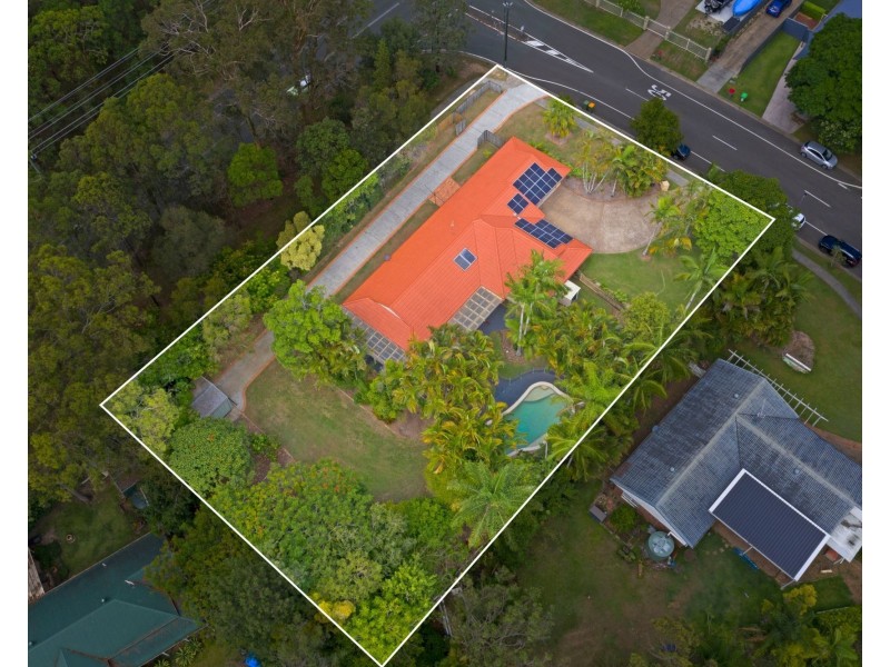 92 California Drive, Oxenford QLD 4210