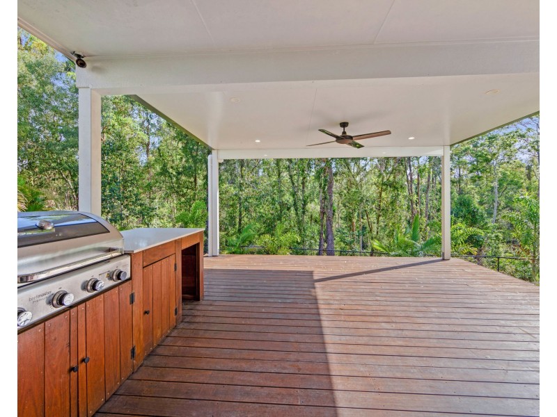 5 Calypso Court, Oxenford QLD 4210