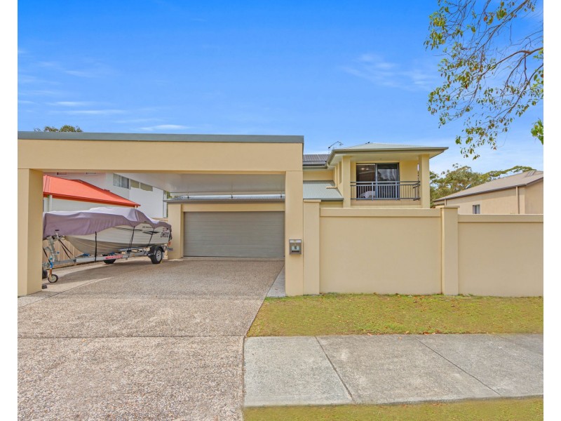 16 Saltwater Boulevard, Oxenford QLD 4210