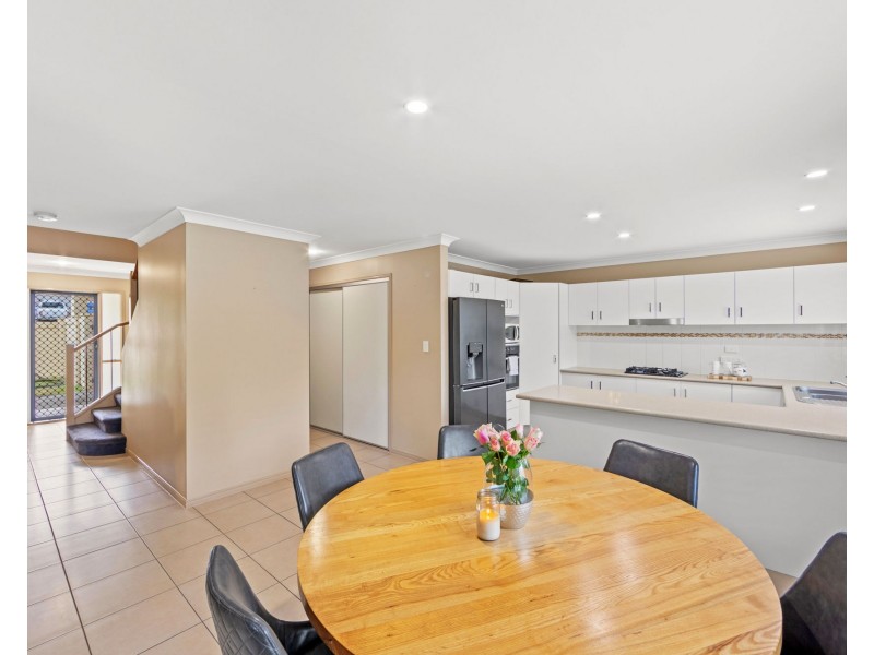 16 Saltwater Boulevard, Oxenford QLD 4210