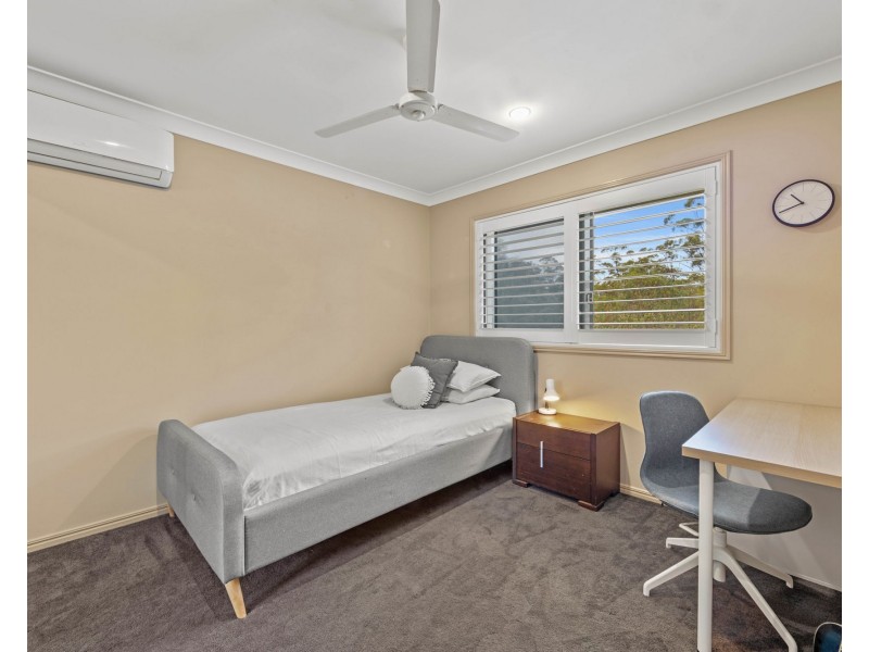 16 Saltwater Boulevard, Oxenford QLD 4210