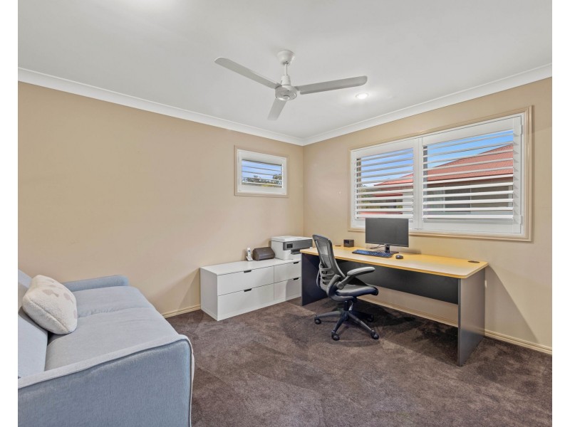 16 Saltwater Boulevard, Oxenford QLD 4210