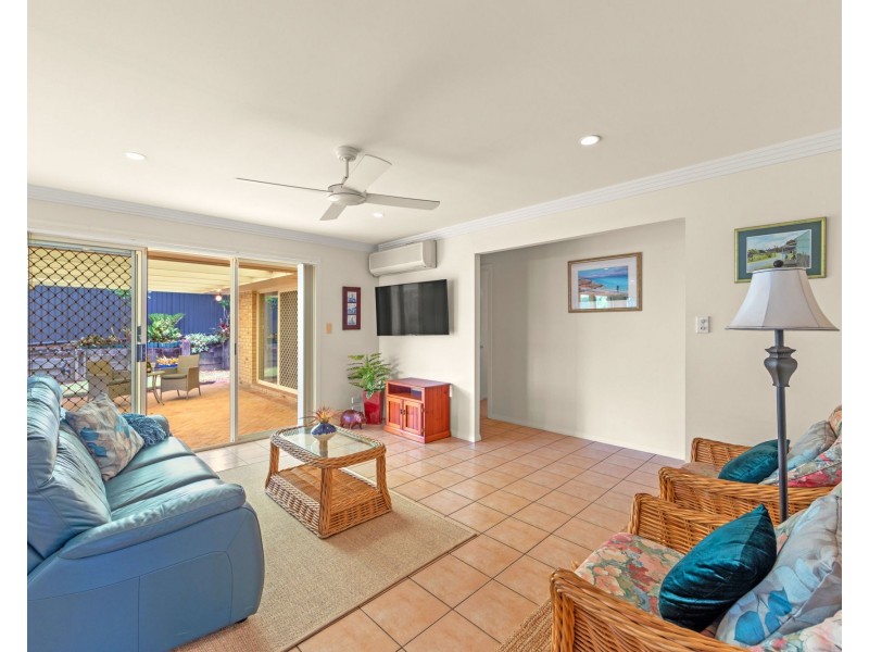 46 DESERT FALLS CRES, Parkwood QLD 4214