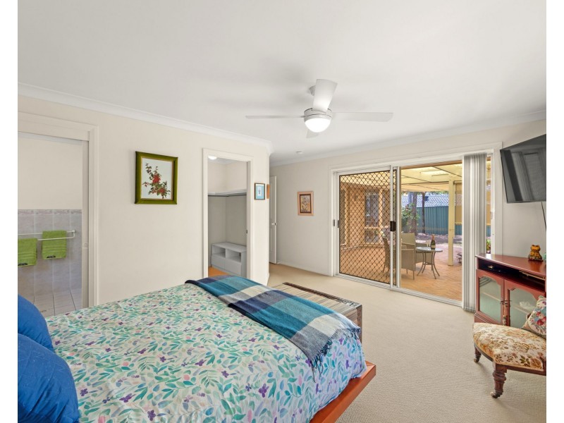 46 DESERT FALLS CRES, Parkwood QLD 4214