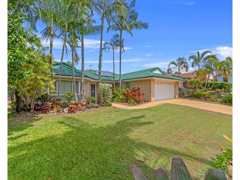 46 DESERT FALLS CRES, Parkwood QLD 4214
