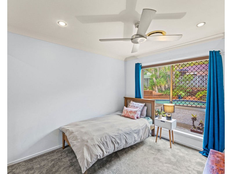 4 Woodbine Court, Parkwood QLD 4214