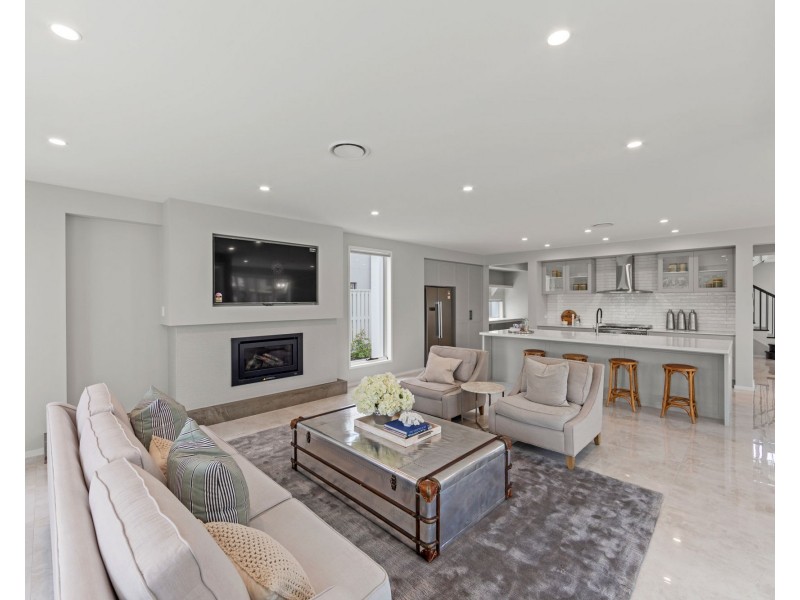 21 Forest Court, Helensvale QLD 4212