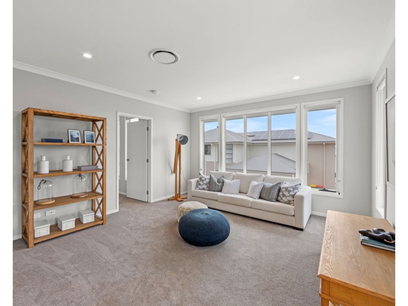 21 Forest Court, Helensvale QLD 4212