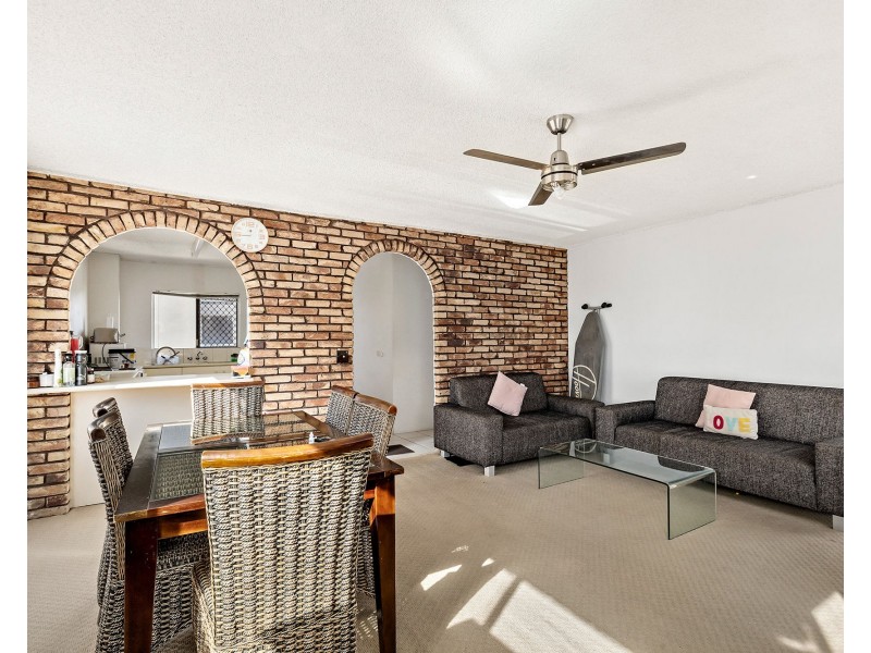 7/11 Old Burleigh Road, Surfers Paradise QLD 4217