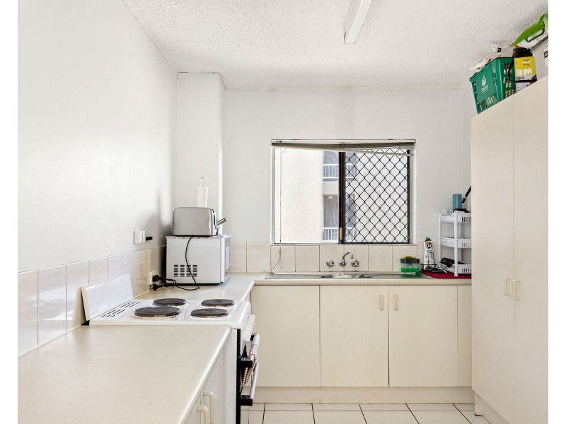 7/11 Old Burleigh Road, Surfers Paradise QLD 4217