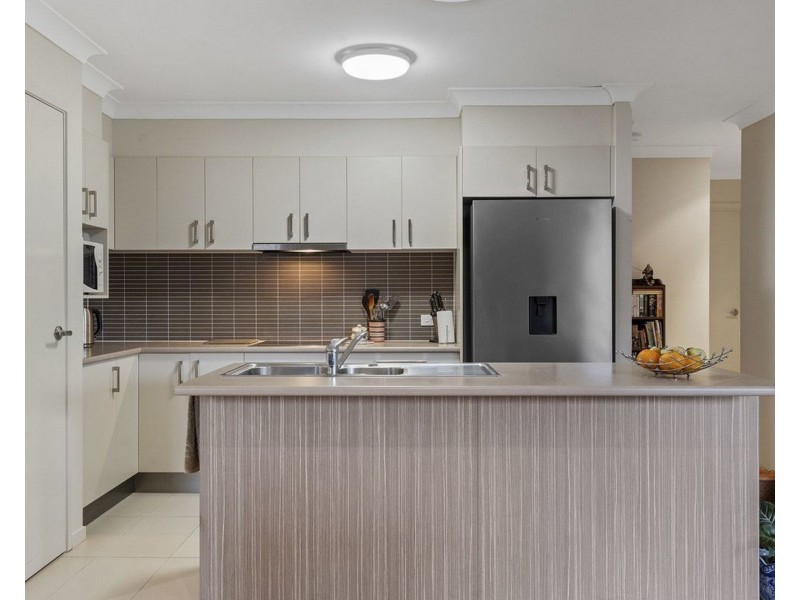 29 Shoalhaven Avenue, Pacific Pines QLD 4211