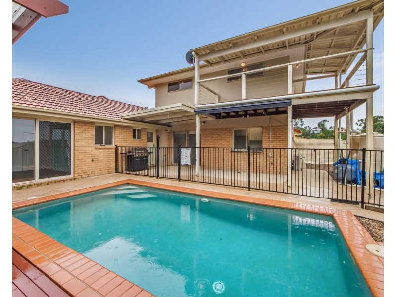 14 Pago Terrace, Pacific Pines QLD 4211