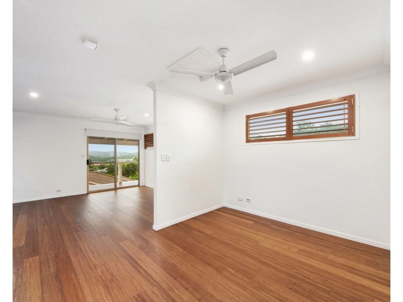 14 Pago Terrace, Pacific Pines QLD 4211