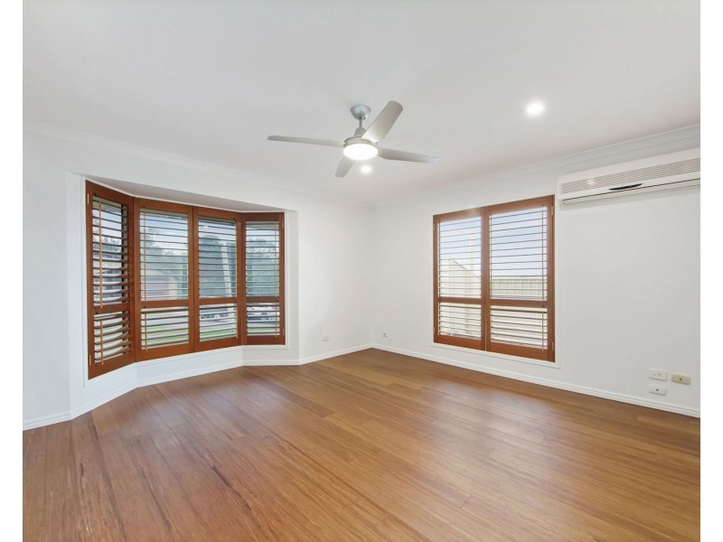 14 Pago Terrace, Pacific Pines QLD 4211