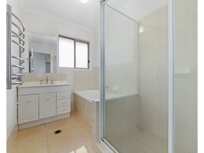 14 Pago Terrace, Pacific Pines QLD 4211