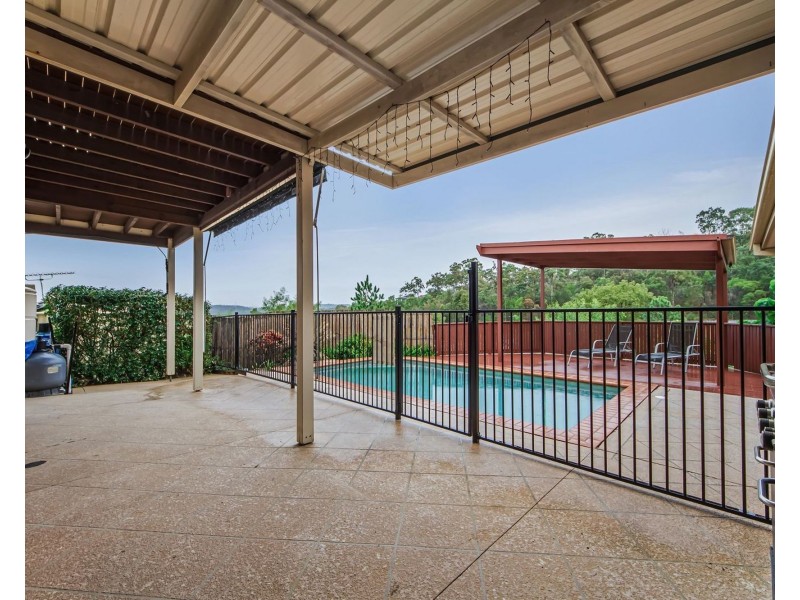 14 Pago Terrace, Pacific Pines QLD 4211