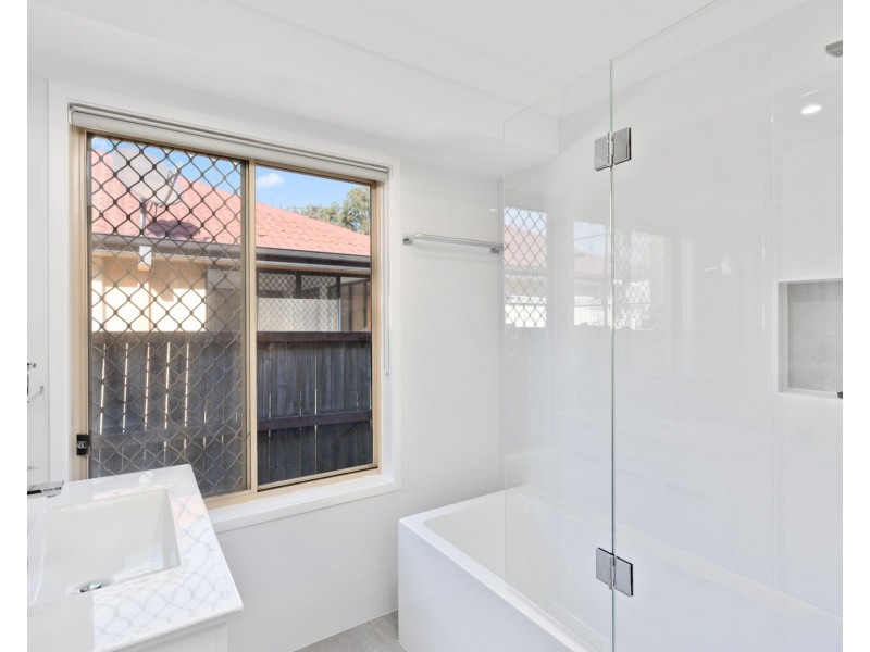 15 Rubicon Crescent, Kuraby QLD 4112