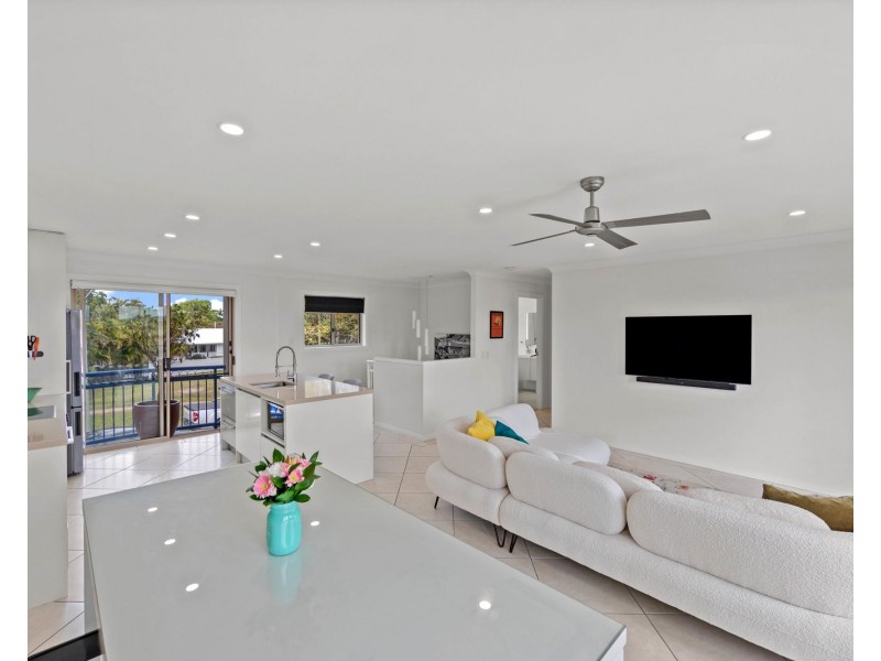 88 John Lund Drive, Hope Island QLD 4212