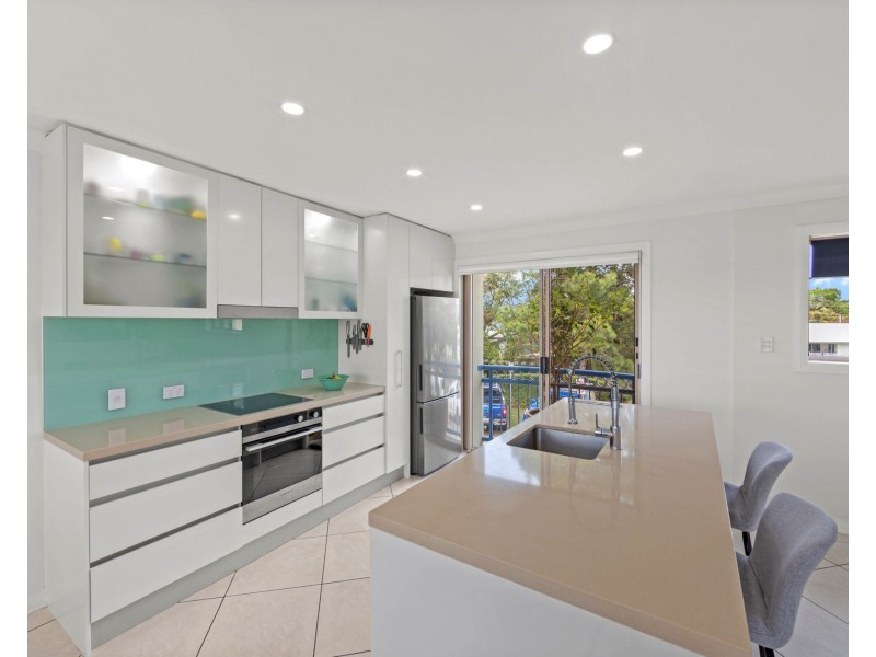 88 John Lund Drive, Hope Island QLD 4212