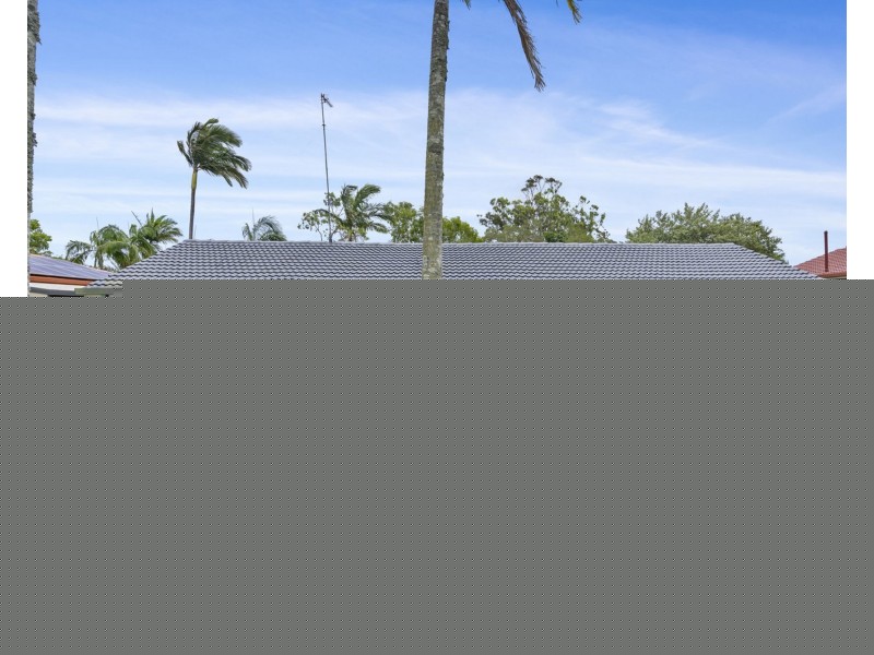 10 Winani Drive, Ashmore QLD 4214