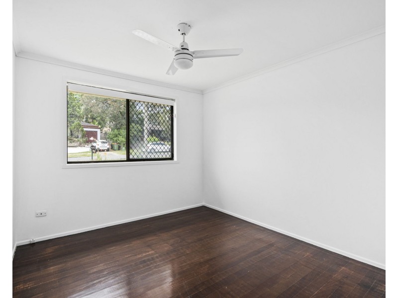 10 Winani Drive, Ashmore QLD 4214