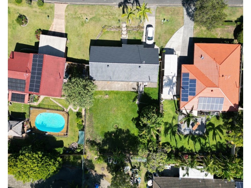 10 Winani Drive, Ashmore QLD 4214