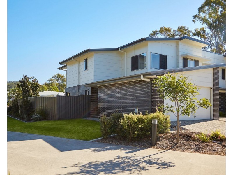 1/18 Tian Crescent, Upper Coomera QLD 4209