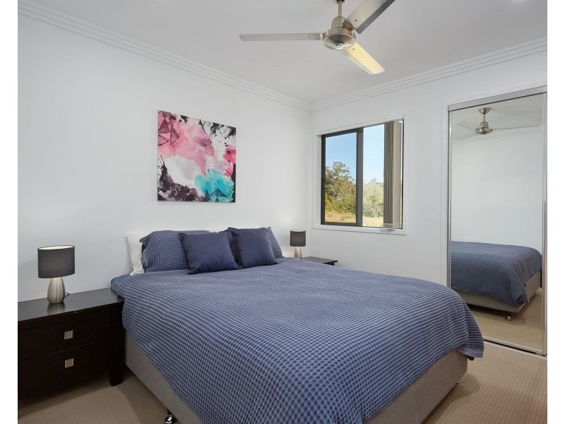 1/18 Tian Crescent, Upper Coomera QLD 4209