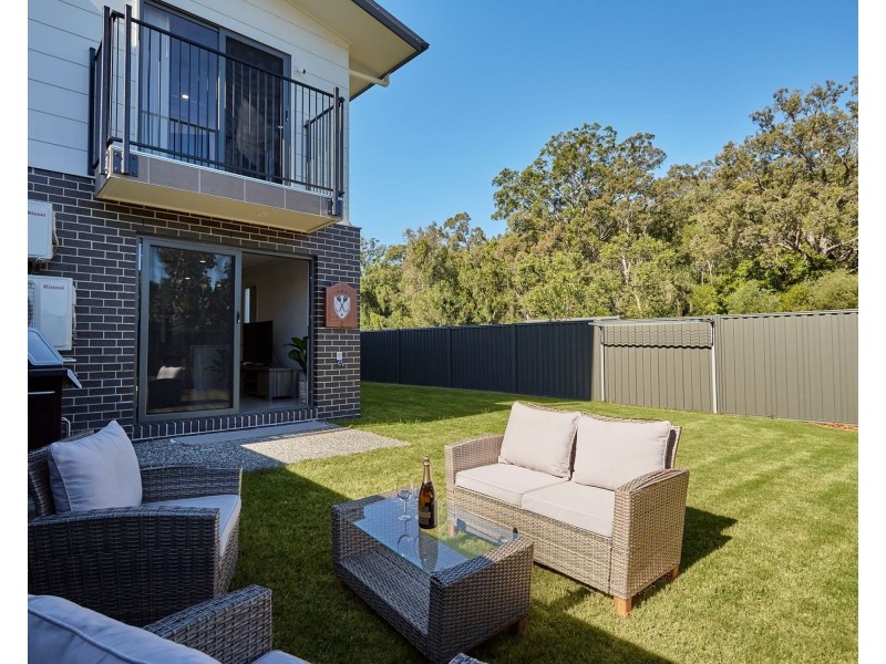 1/18 Tian Crescent, Upper Coomera QLD 4209