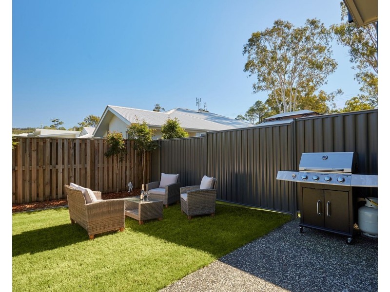 1/18 Tian Crescent, Upper Coomera QLD 4209