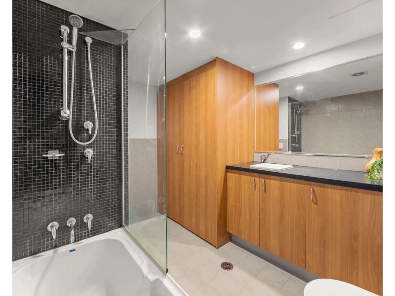 710/33 Clark Street, Biggera Waters QLD 4216