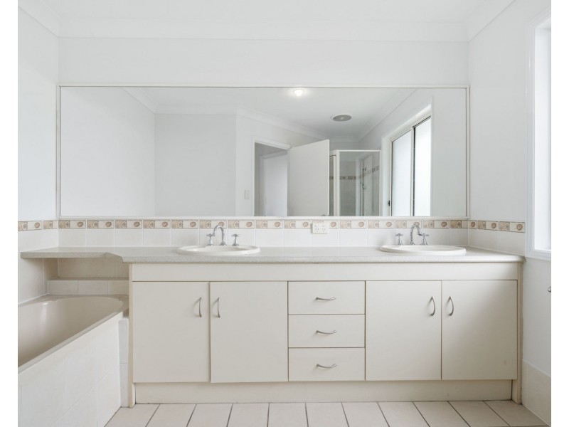 28 Ceil Circuit, Coomera Waters QLD 4209