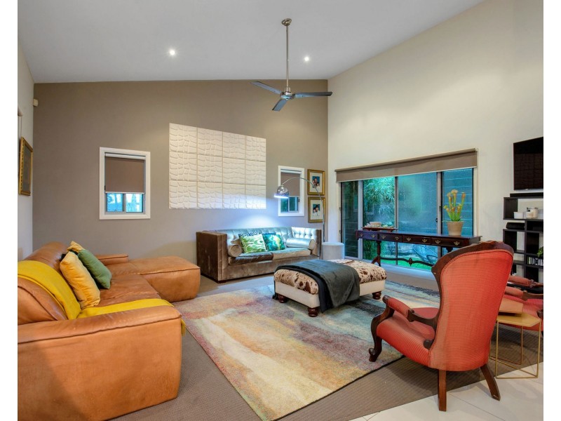 16 Pacha Close, Coomera Waters QLD 4209