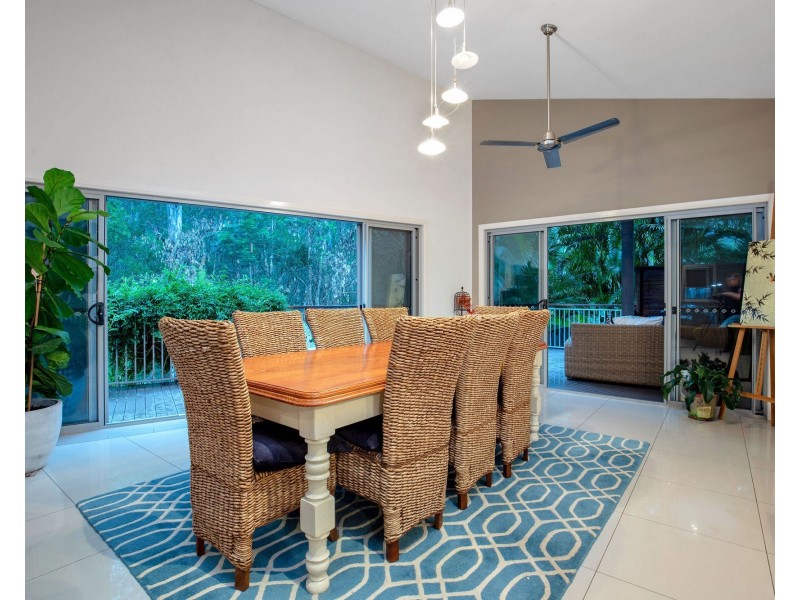 16 Pacha Close, Coomera Waters QLD 4209