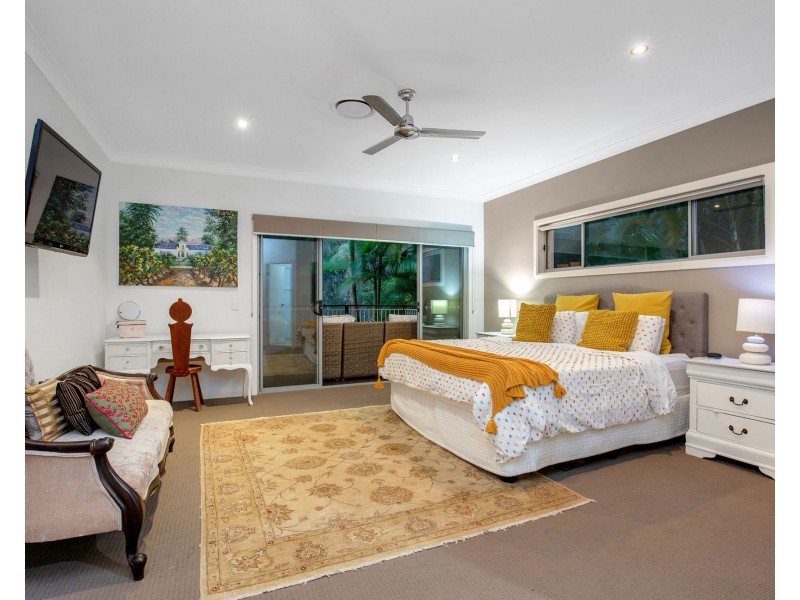 16 Pacha Close, Coomera Waters QLD 4209