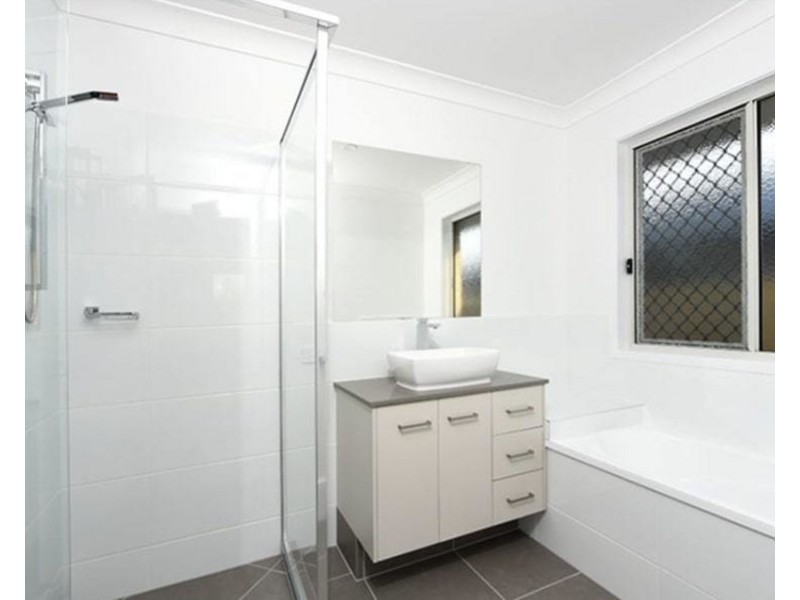 13 Boyland Way, Ripley QLD 4306