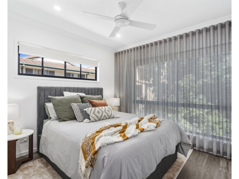 30 Lenneberg Street, Southport QLD 4215