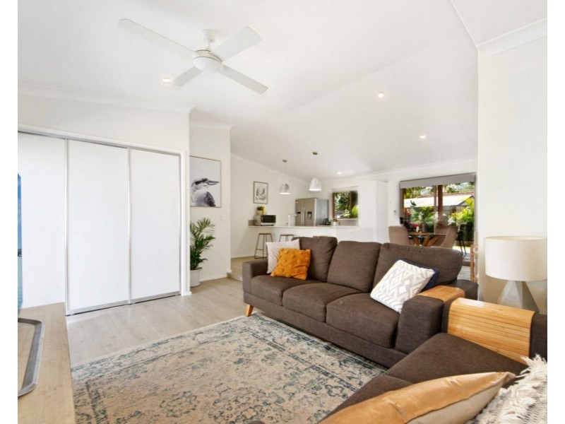 2/15 Centurion Crescent, Nerang QLD 4211