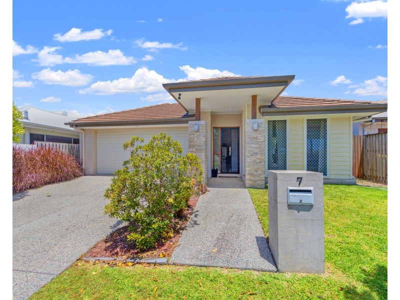 7 Flybridge Way, Hope Island QLD 4212