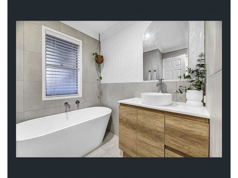 15 Treeline Circuit, Upper Coomera QLD 4209