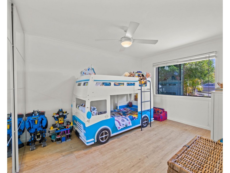 6 Jingella Street, Hope Island QLD 4212