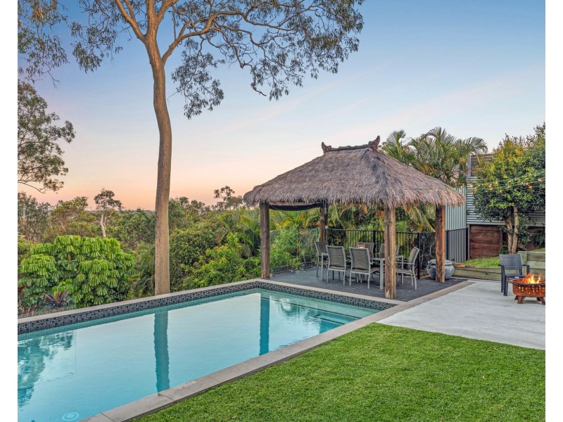 77 Highvale Drive, Helensvale QLD 4212