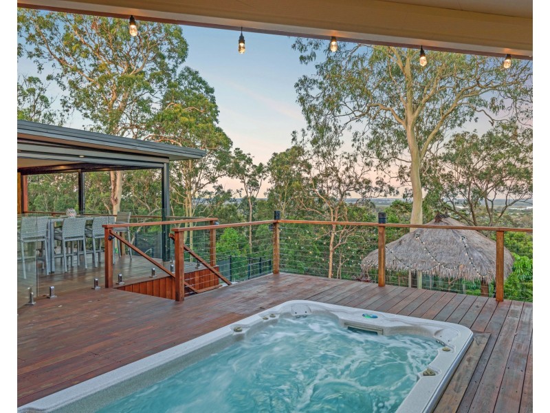 77 Highvale Drive, Helensvale QLD 4212