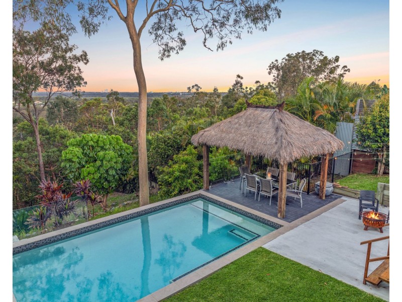 77 Highvale Drive, Helensvale QLD 4212